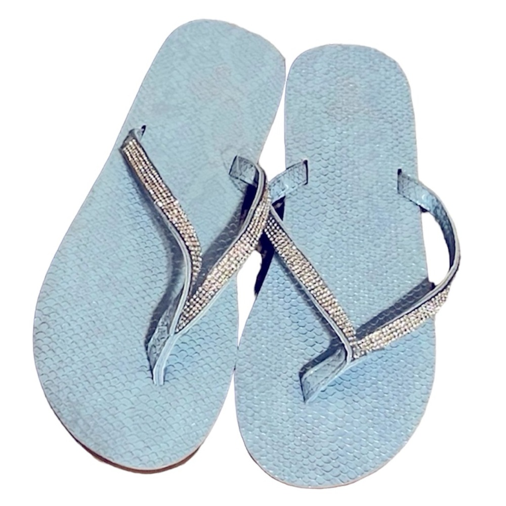 SOPHIE SUE Rhinestone Flip Flops Blue/Silver insole. Size 8 NWOT